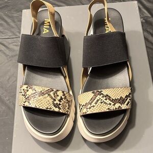 MIA Women's Black and Snake Print Sandals